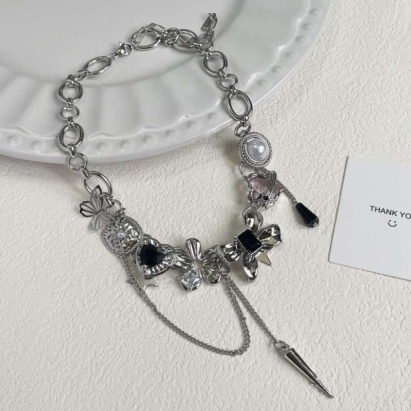 Light Luxury Exquisite Heart Pearl Flower Bow Star Rivet Tassel Necklace Trendy Cool Fashion Punk Collarbone Chain