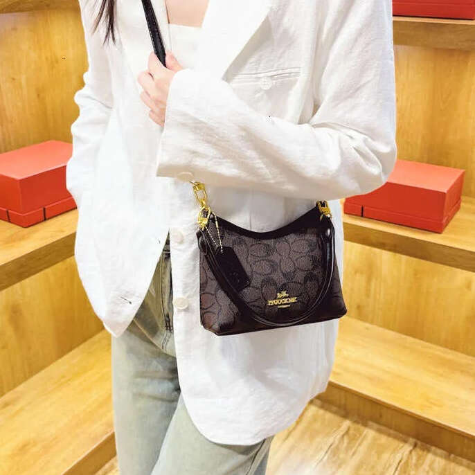 High-End for Women New European and American Fashion Printed Tote Elegant Single Shoulder Small Crossbody Bag Niche design sense