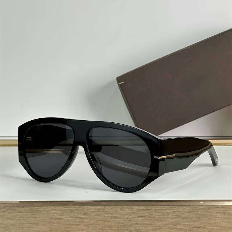 New Oversized Pilot Women Fashion Luxury Big Frame One Piece Gradient Sunglasses Retro Classic Thick Shades X260104