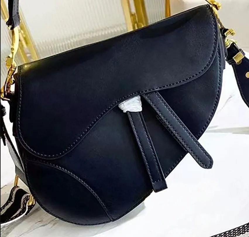 Evening bag Canvas Women's Hundred Handbag Crossbody Saddle Bag Comfortable Shoulder Strap Women Large Capacity Letter Underarm Bags New d97