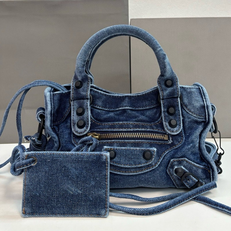 Designer Denim Le City Tote Bags Cowboy Shoulder Bag Girl Purses And Handbags Motorcycle Crossbody Bag Rivets Decoration Satchel Men Messenger Bag Big Capacity 3522