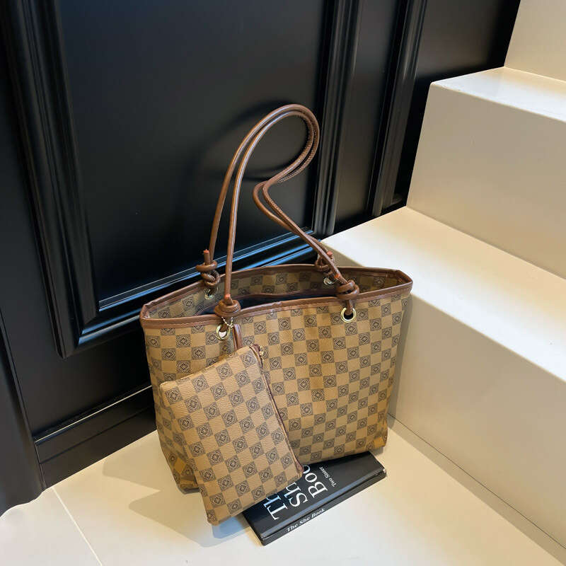 Large Capacity High-End Checkerboard Underarm 2025 New Versatile Fashion Commuter Women's Shoulder Bag Handbag