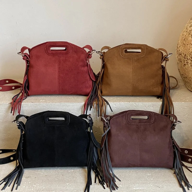 French Style Suede Handbag for Women Vintage Single Shoulder Bag with Tassels Commuter Handbag and Crossbody Bag 260104