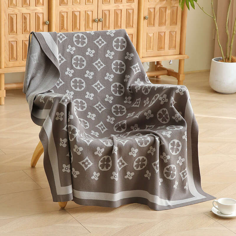 Knitted Wool Airplane Office Light Luxury Nap Sofa Air Conditioning Car Blanket