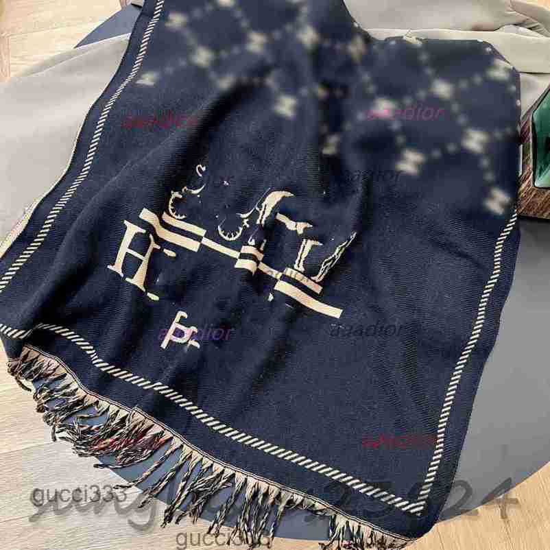 H H letter printing Designer scarf Classic brand AutumnWinter fashion item soft and warm doublesided twotone shawl Wo hermes Hemmes hermaes hermesscarf LUKX