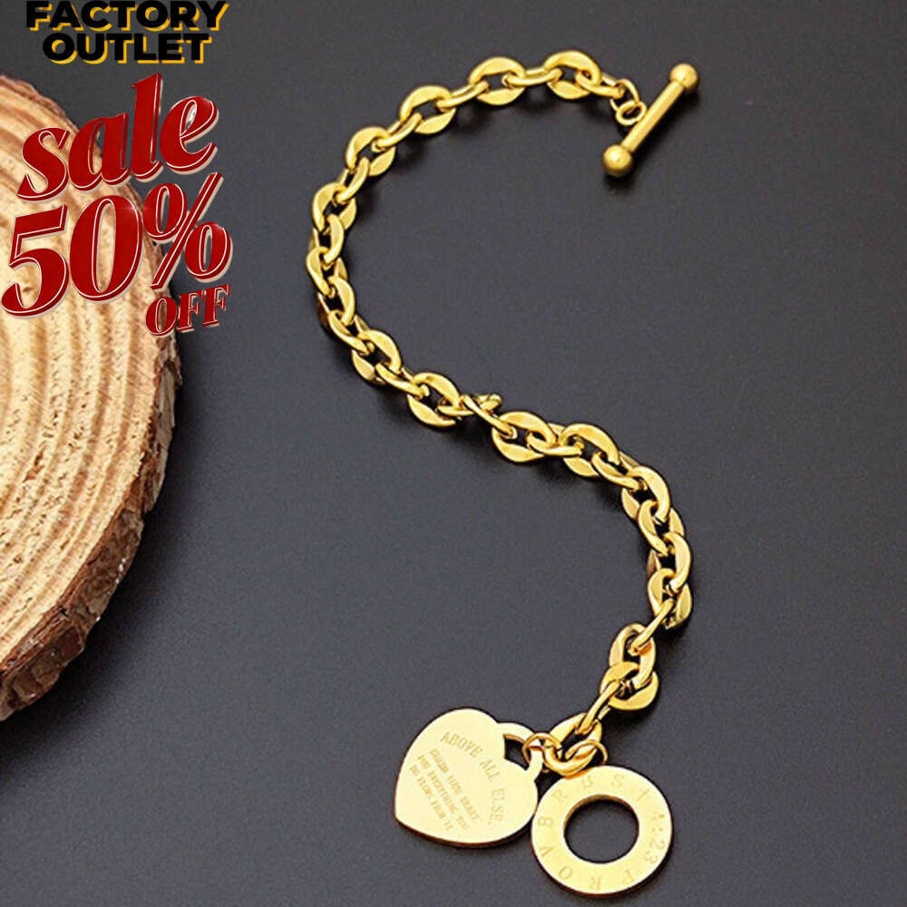Chunky Gold Chain Bracelet Set Europea America Engraved Heart Pendant Jewelry Persoality Versatile Buckle Tredy Titaium Steel charms snap button brace