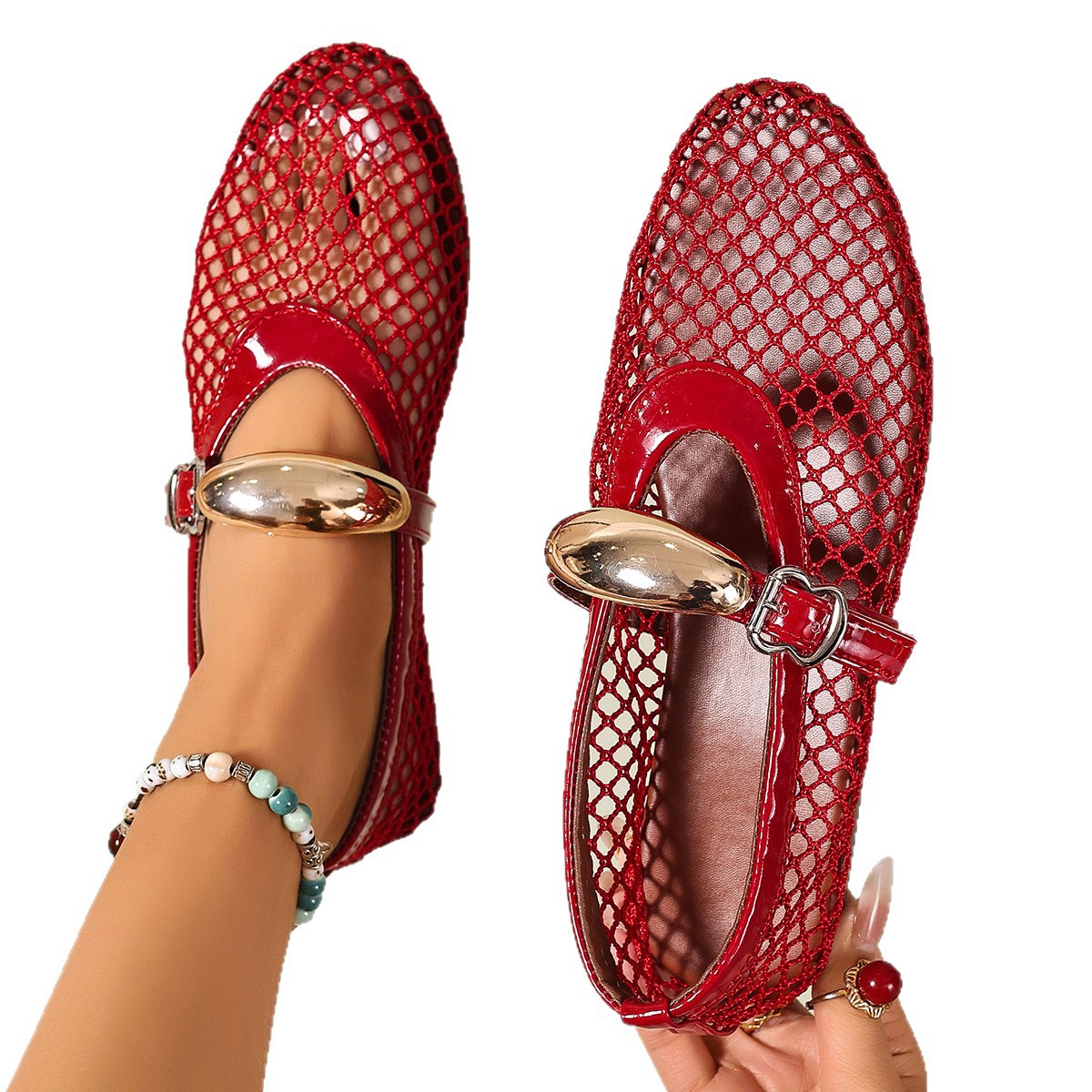 hot Free shipping Large soft soled breathable mesh sandals with flat bottom hollowed out mesh