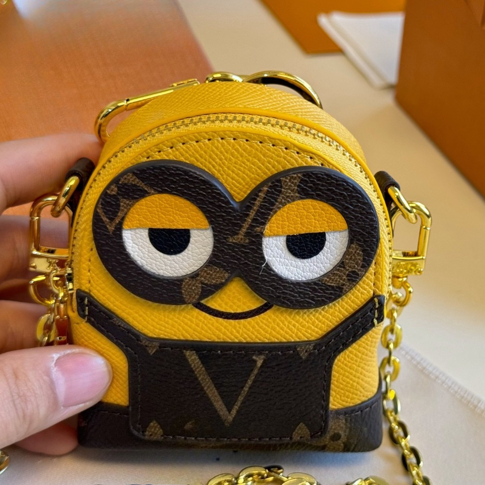 Keychains Lanyards Charms Designer Leather Car Keyring Chain Mini Earphone Bag Purse Zipper Pocket Bag Pendant Keys