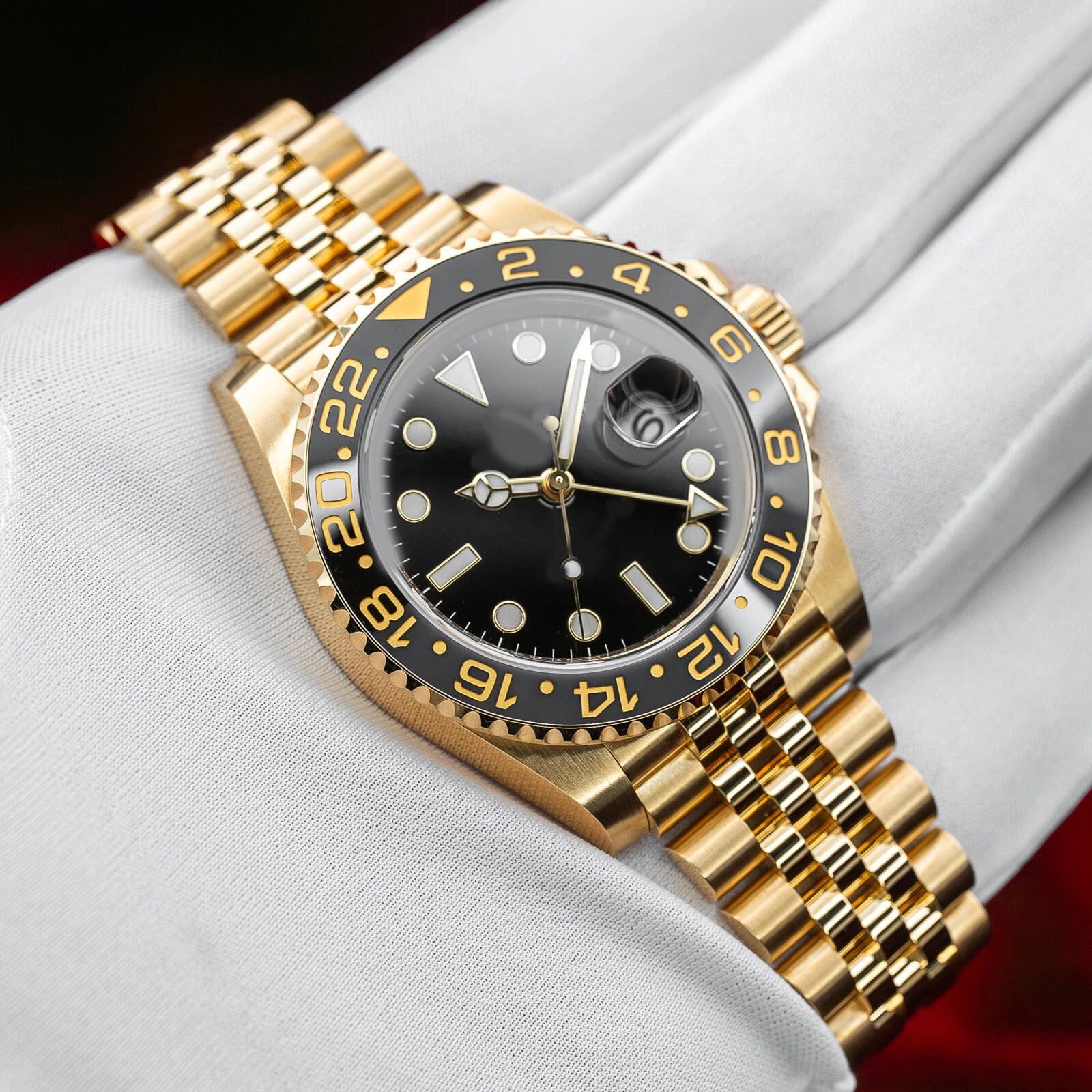 HOT selling watches 126713GRNR Black Dial Gold/Steel Bruce Wayne Men's Watch Automatic) men WristwatchMechanical Luminous Super Power Reserve Wristwatches