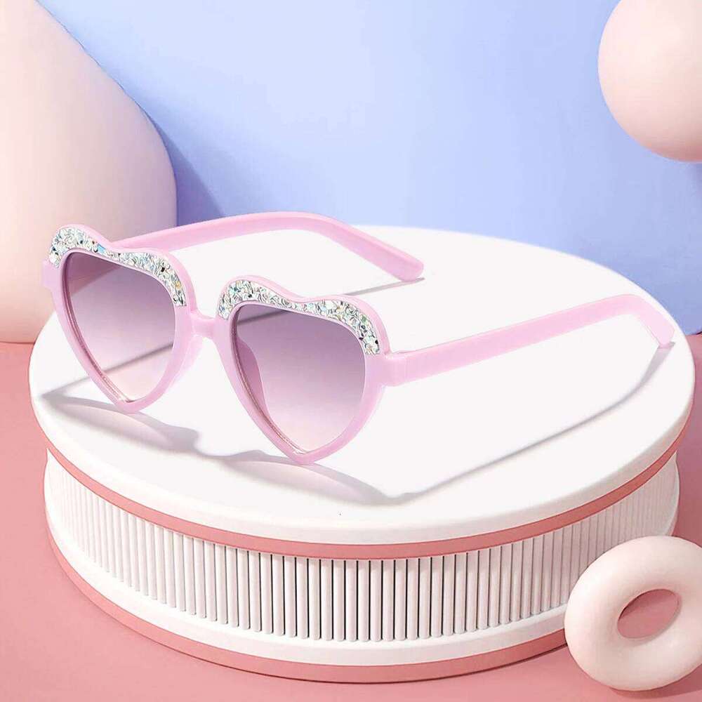 2025 Outdoor Sunshade Boys And Girls Personalized Stage Decoration Sunglasse Children's New Style Shiny Candy Color Heart Frame XJ260105