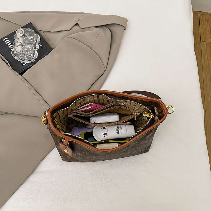 Vintage European and American Floral Print Trendy Single Shoulder 2025 New High-end Casual Commuter Tote Crossbody Women's Bag