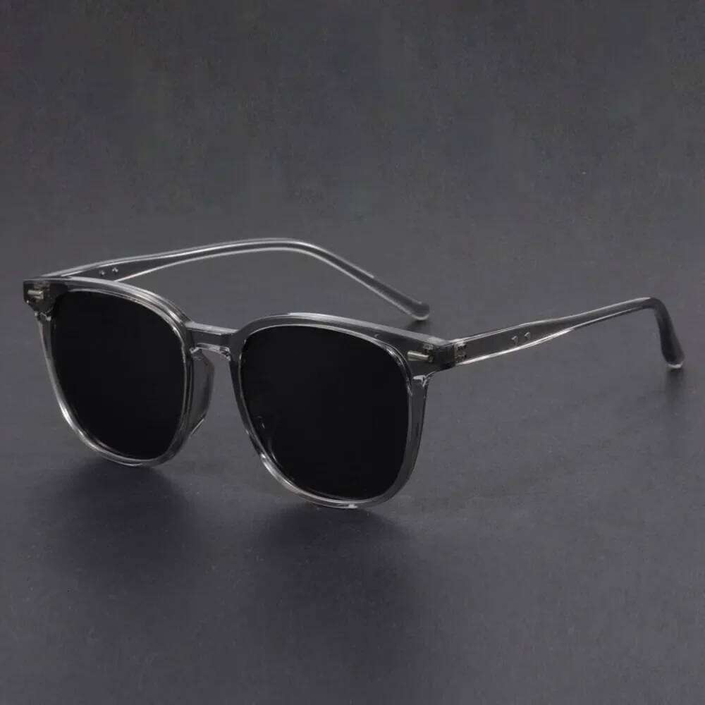 Male and female ultralight round sunglasses driving fishing UV polarized fashion glasses XJ260105