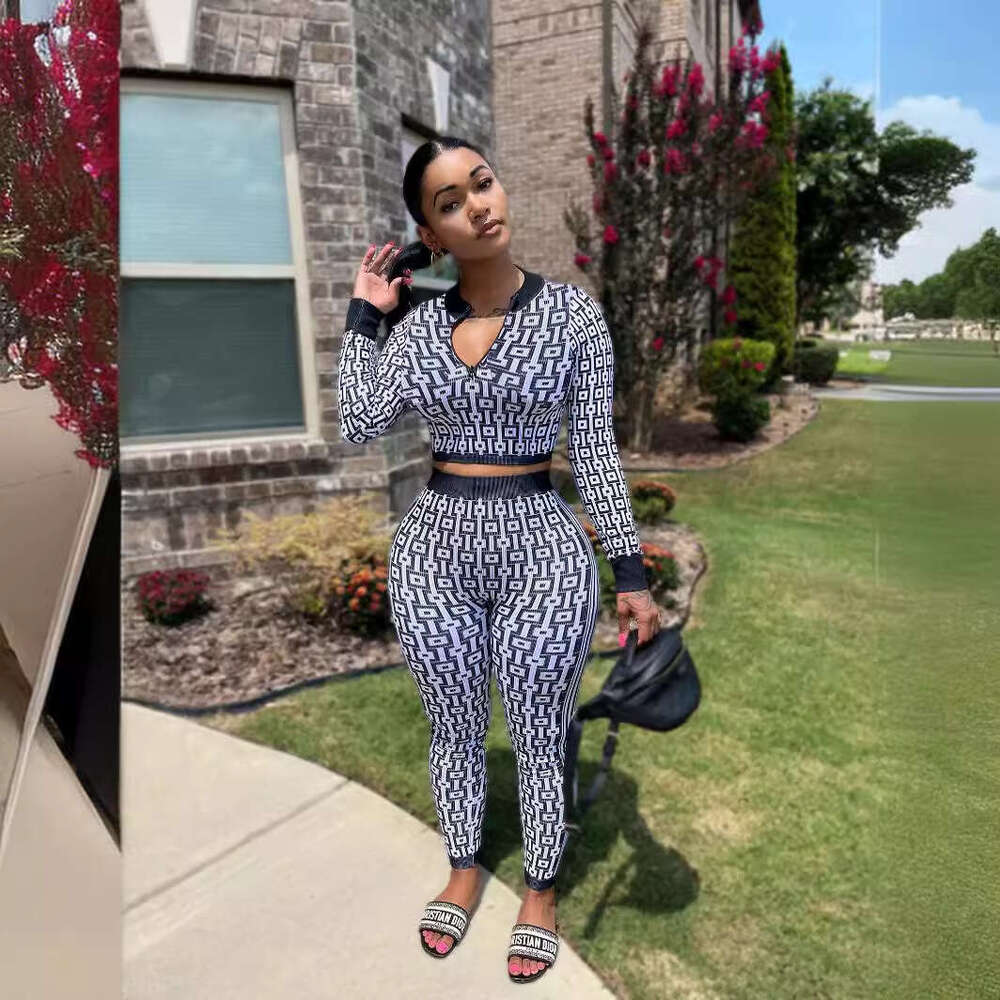 OL6131 Amazon European and American Autumn Winter Women's Stretch Knit Printed Set Long Sleeve Two-Piece Three Colors Available