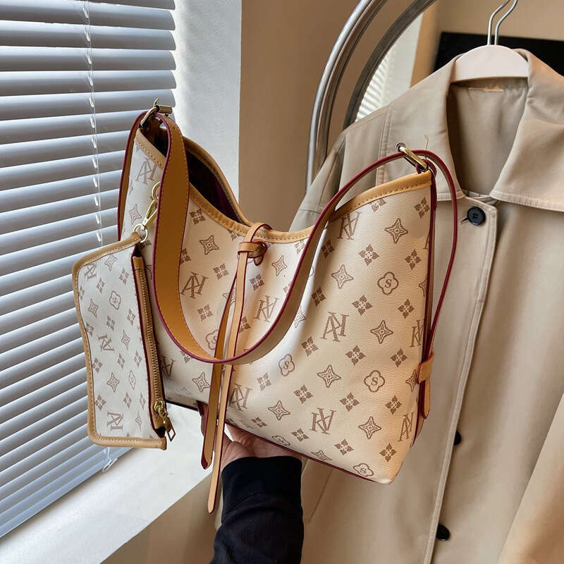 2025 Spring Summer Women's High-end Bucket Fashionable Elegant Large Capacity Versatile Commuter Shoulder Bag for Women