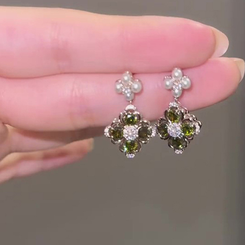Silver Needle Rhombus Zircon Flower Pearl Niche High-end Earrings Personality Minimalist Style Versatile Ear Jewelry - view 4
