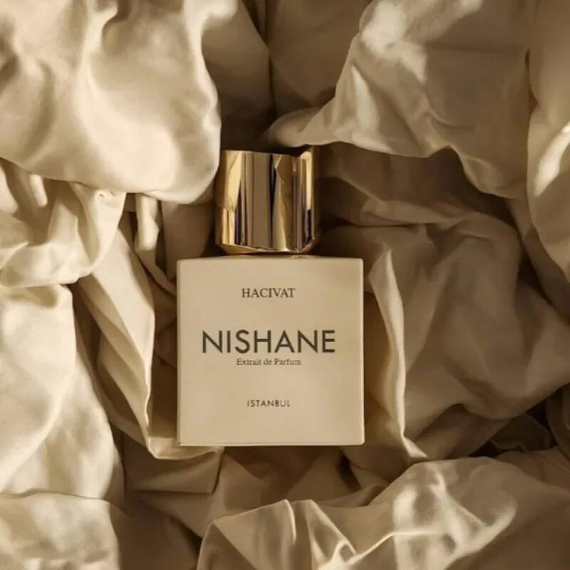 100ml Unisex Eau De Parfum Fresh Floral Scent Long Lasting Alluring and Refined Fragrance with Six Unique Captivating Variations