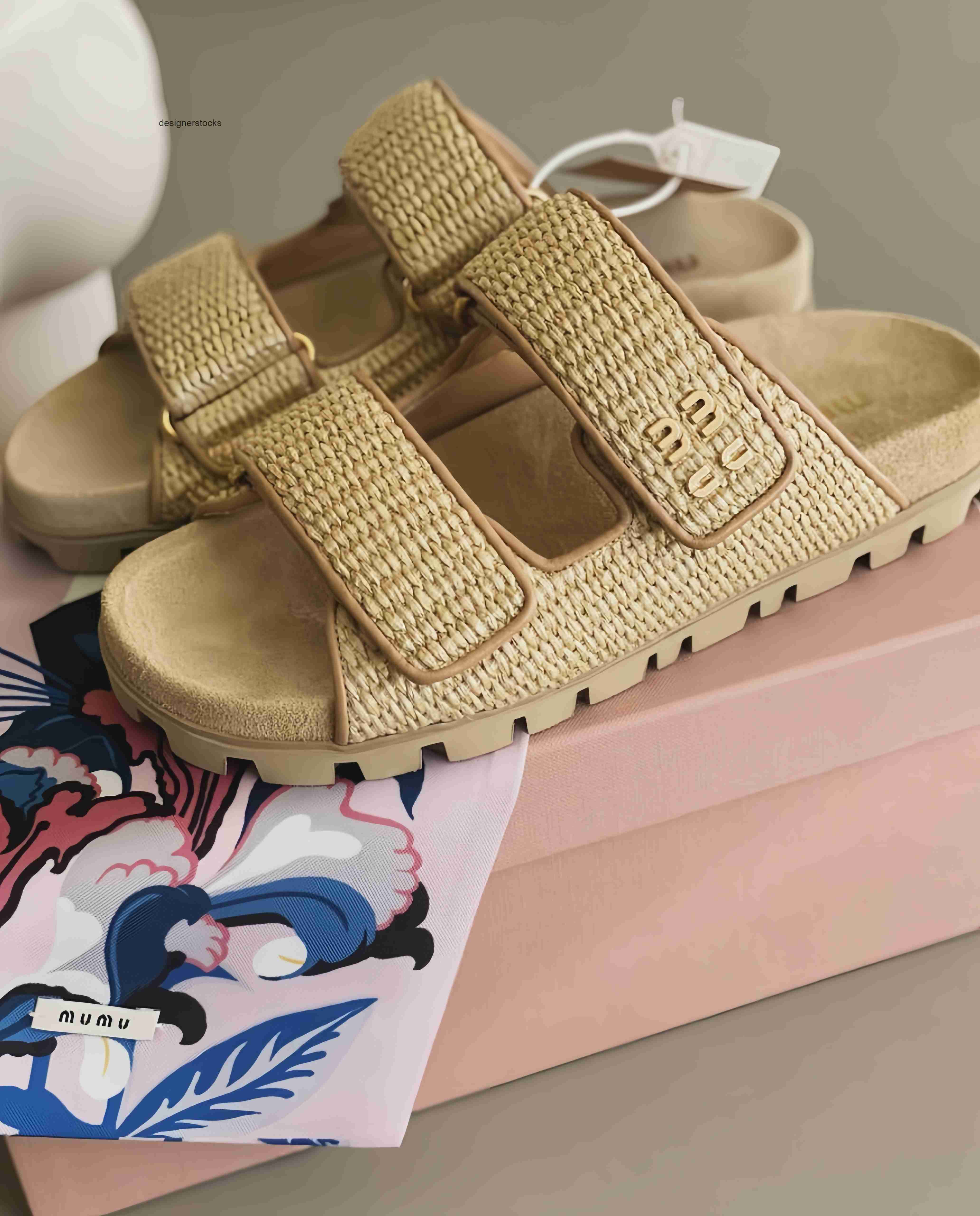 Luxury womens sandal famous designer woman Slipper rubber platform miumiuu sandal Crochet knit slides for women Raffiaeffect wo muimuu miumiue miumiu miu miu MG7L