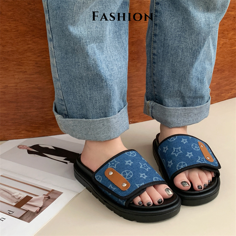 Free Shipping 2026 New Print Design Fashion Women Men Thick Bottom Non slip Slippers Summer Outdoor Beach Comfortable Versatile Slippers Blue Black Da