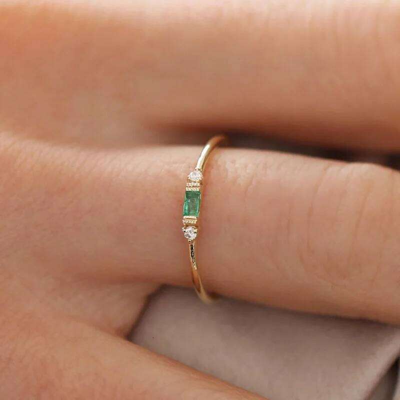 Fashion 925 Sterling Silver Emerald Zircon Ring For Woman Charm Jewelry Gift