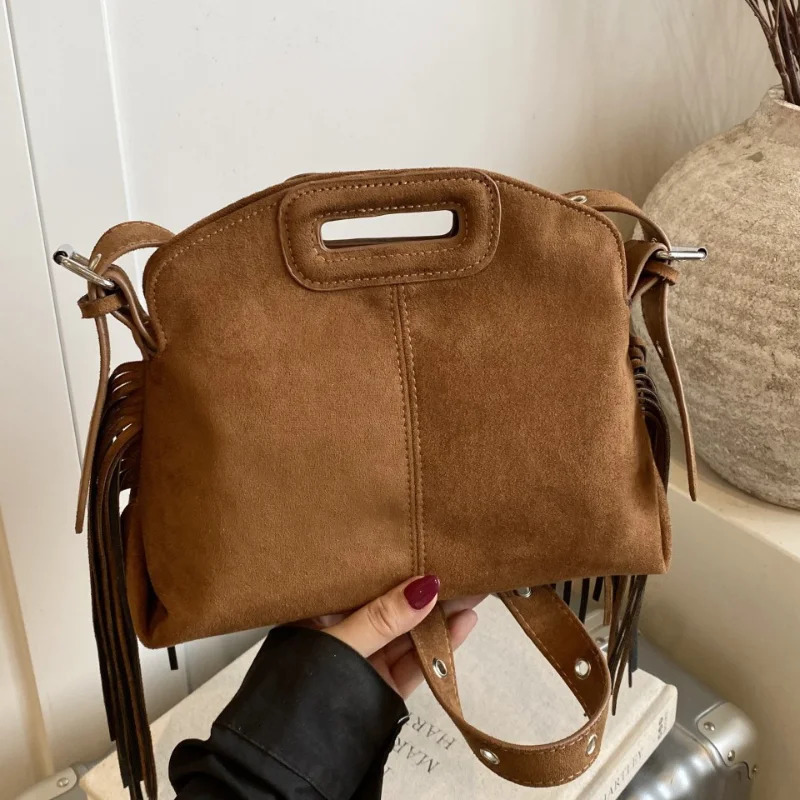 French Style Suede Handbag for Women Vintage Single Shoulder Bag with Tassels Commuter Handbag and Crossbody Bag 260104