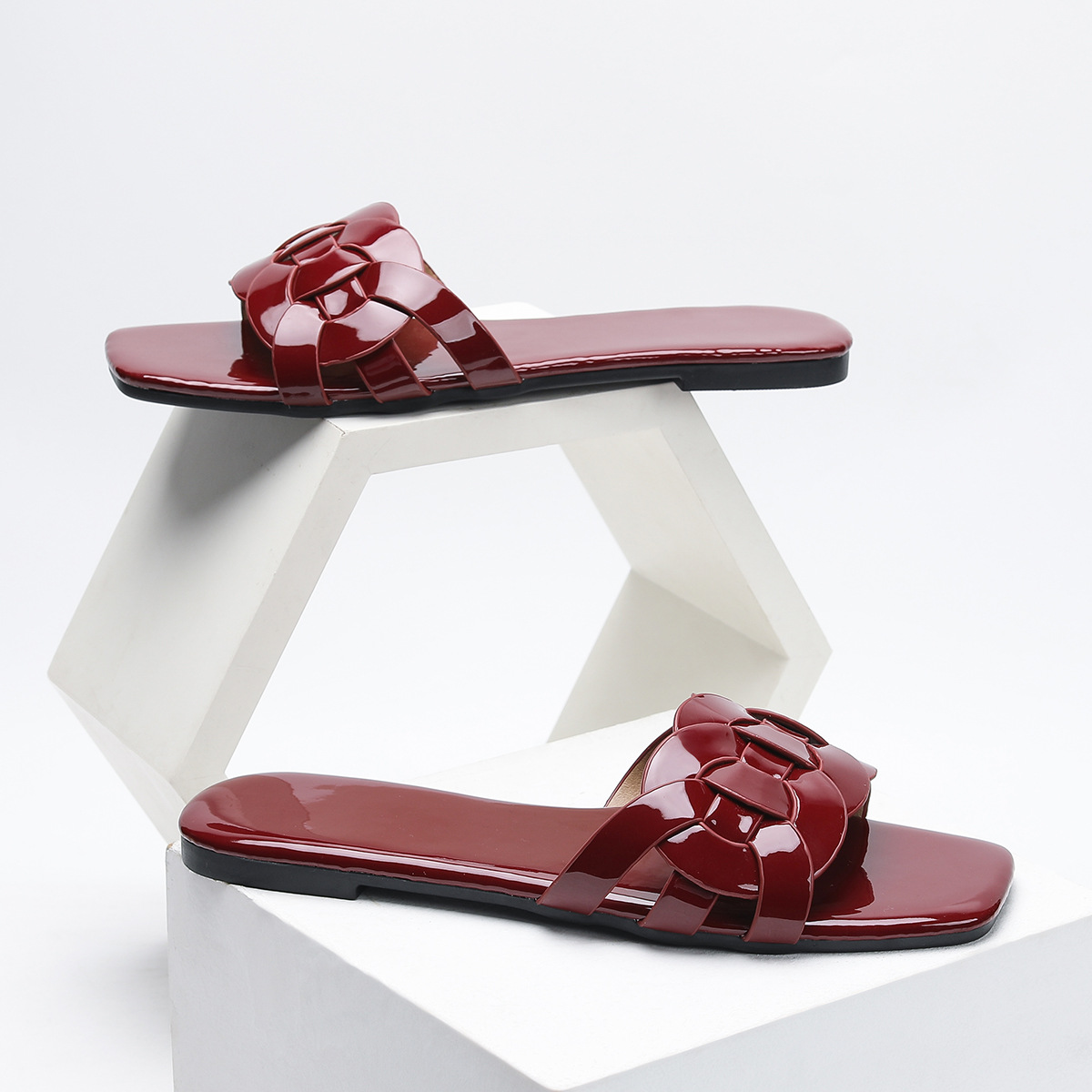 Cross-border new style summer outerwear fashionable woven pointed-toe rubber-soled anti-slip open-toe flip-flops Free shipping