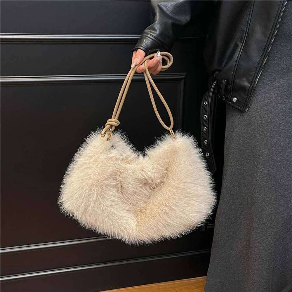 Korea Premium Elegant Handbag,Fashionable Autumn Winter Plush Shoulder Bag, Lightweight Large Capacity Commuting Crossbody Bag