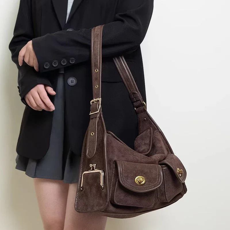Suede Shoulder Bag Creative Double Pocket Underarm Bag Vintage Womens Bag Large Capacity Commuter Bag Retro Adjustable Handbags 260121CJ