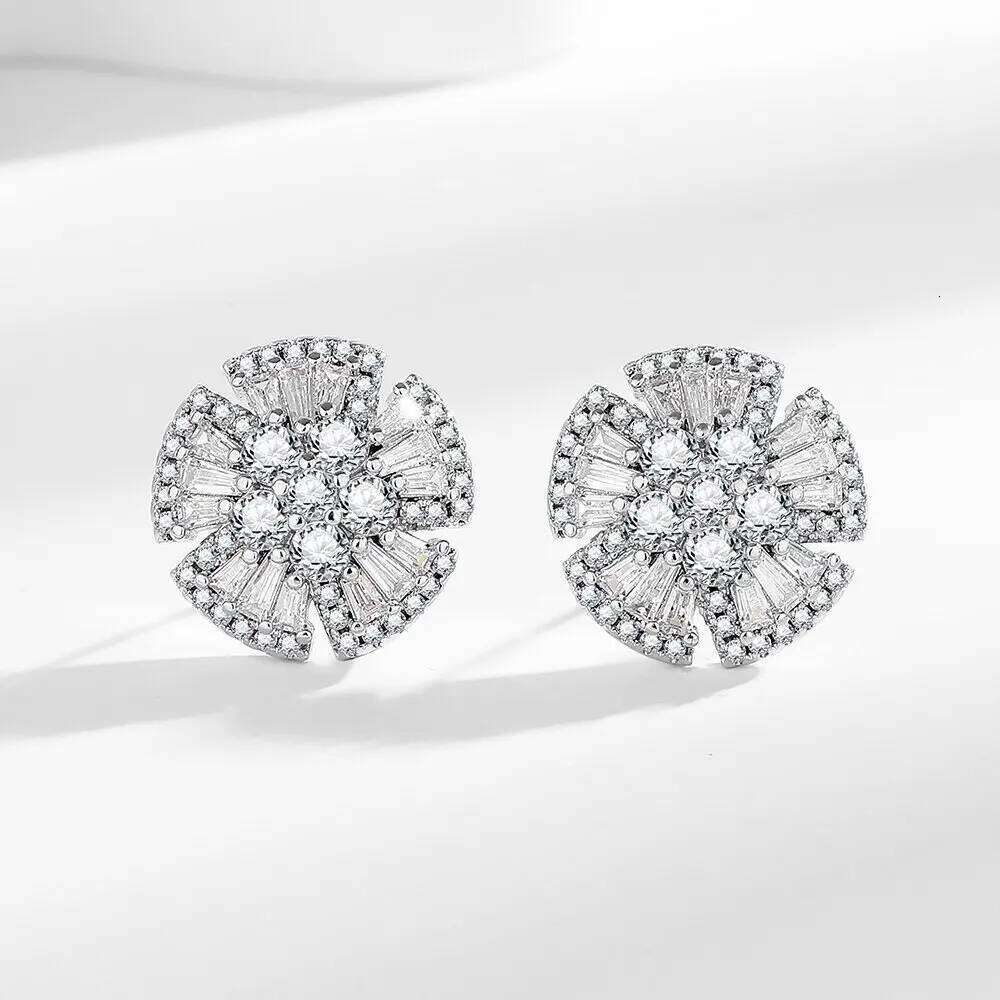 925 Sterling Silver Flower Shape Full Diamond Earring Ladies Fashion Simple Birthday Wedding Anniversary Jewelry Gift