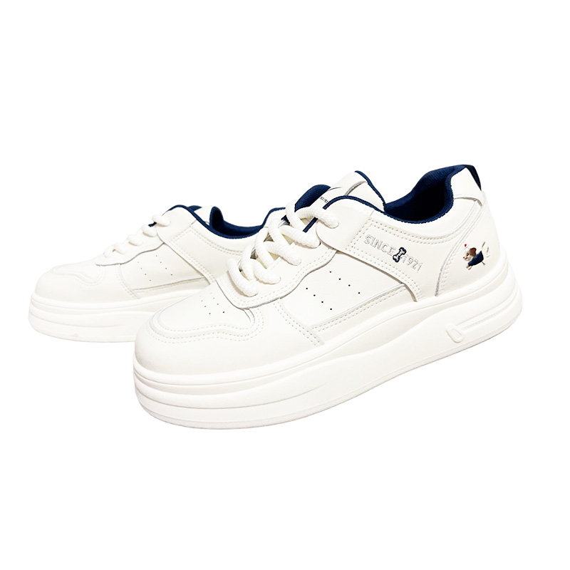 Casual sneakers. Attention to detail, with cartoon dog embroidery on the side of the shoe. Soft and cute style, making you look younger.