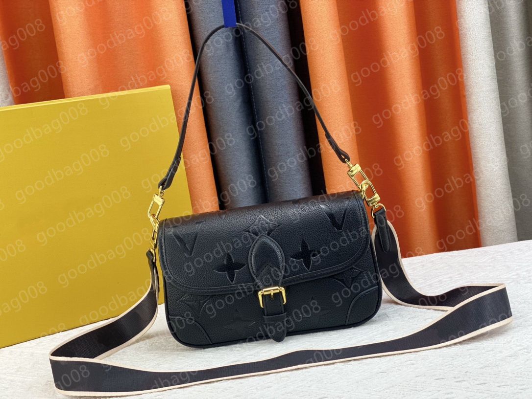 Designer Shoulders 2026 Diane Satchel Bags With Jacquard Cross-Body Strap Embossed Leather Cream Full Black Houlder Bags Classic Vintage Cross Body Bags