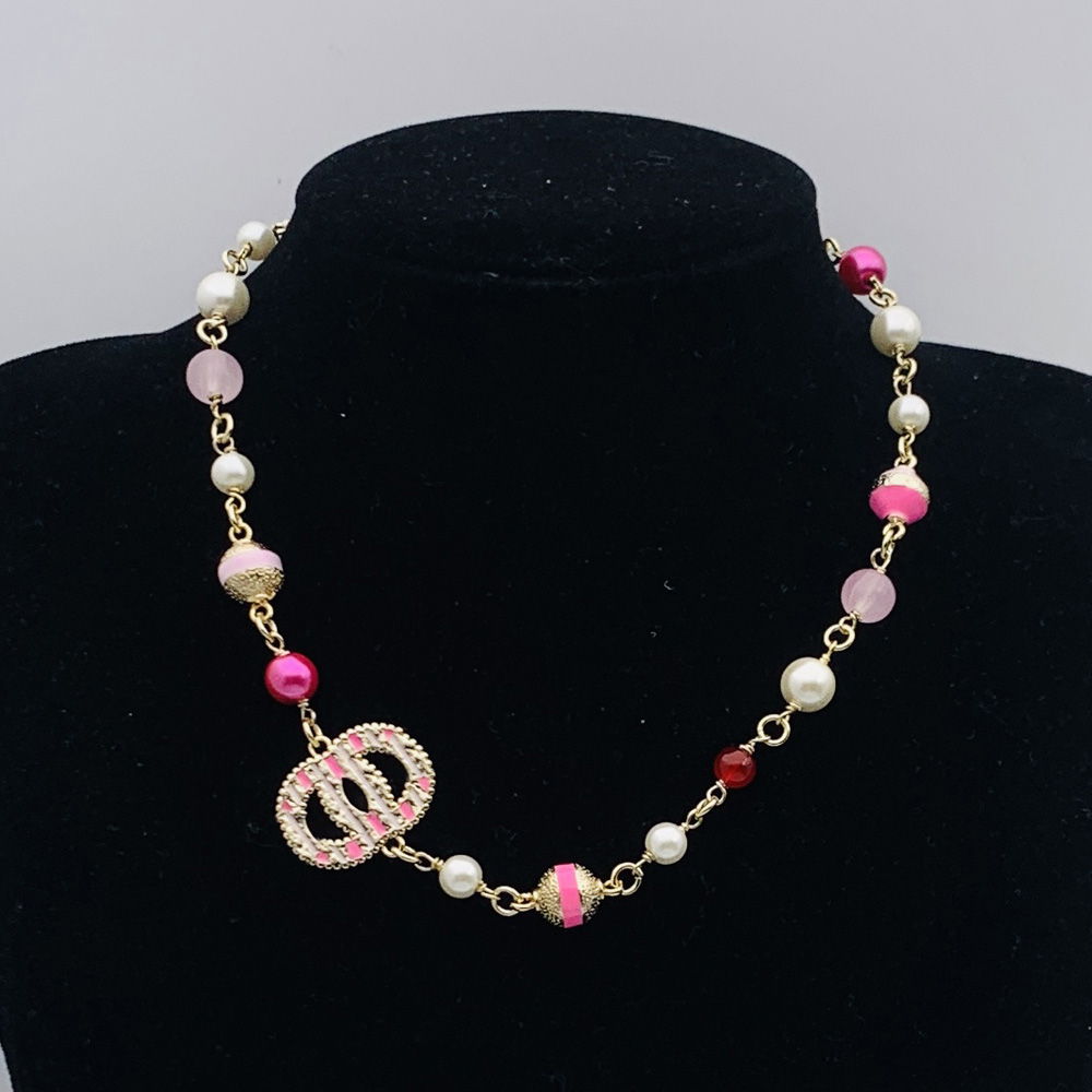 designer Necklaces Glamorous Pearl Necklaces with Golden Pendant High Quality Exquisite Jewelry Special Ocns Timeless Elegance for Women Fashionable Gift Choice