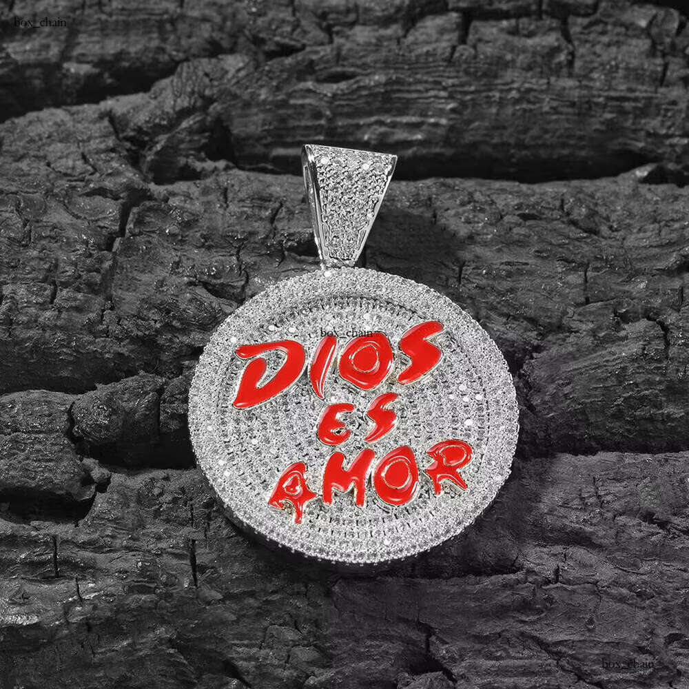 Iced VVS Moissanite Dios Es Amor Trendy Hip-Hop God is Love Necklace Fashion Pendant Badge Charm Boutique Jewelry
