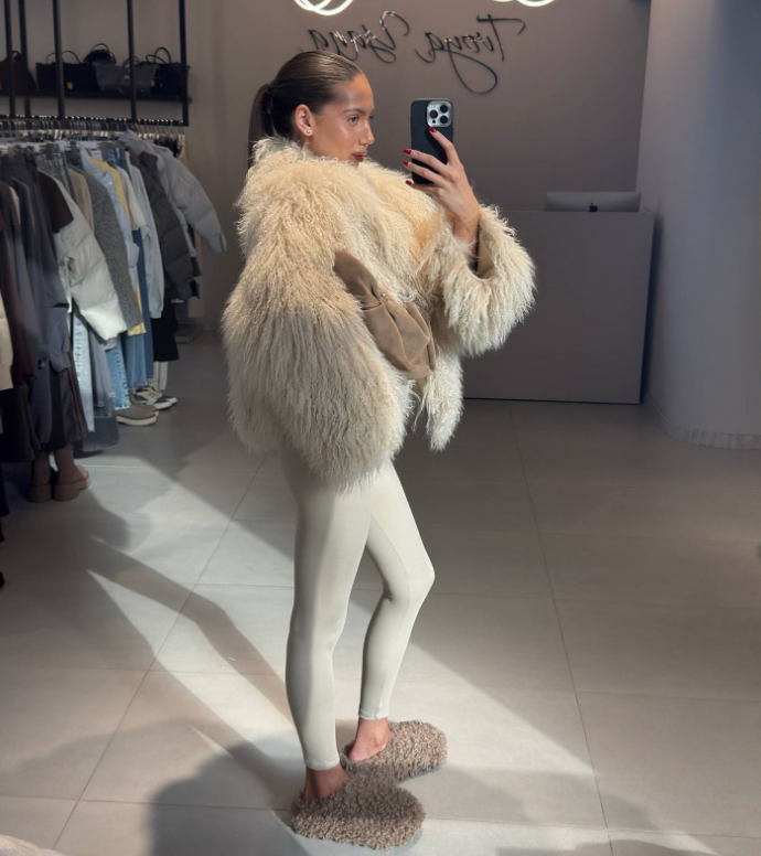 2026 Hot Brand Fashion Faux Fur Coat Women Winter Warm Gradient Fox Fur Coat Streetwear Furry Overcoat