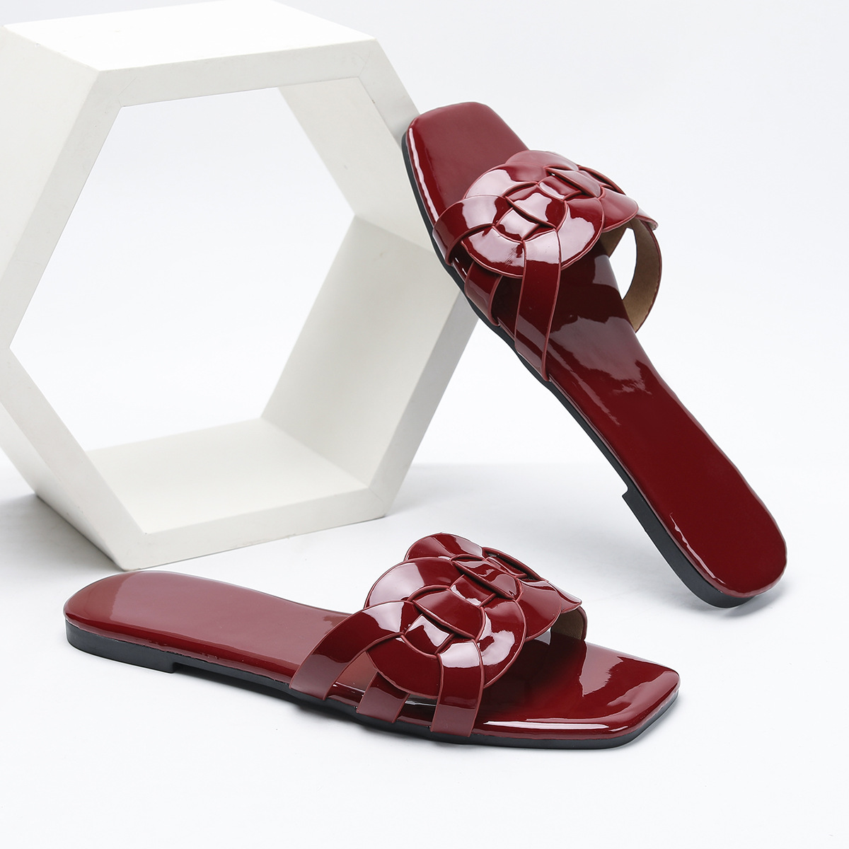 Cross-border new style summer outerwear fashionable woven pointed-toe rubber-soled anti-slip open-toe flip-flops Free shipping
