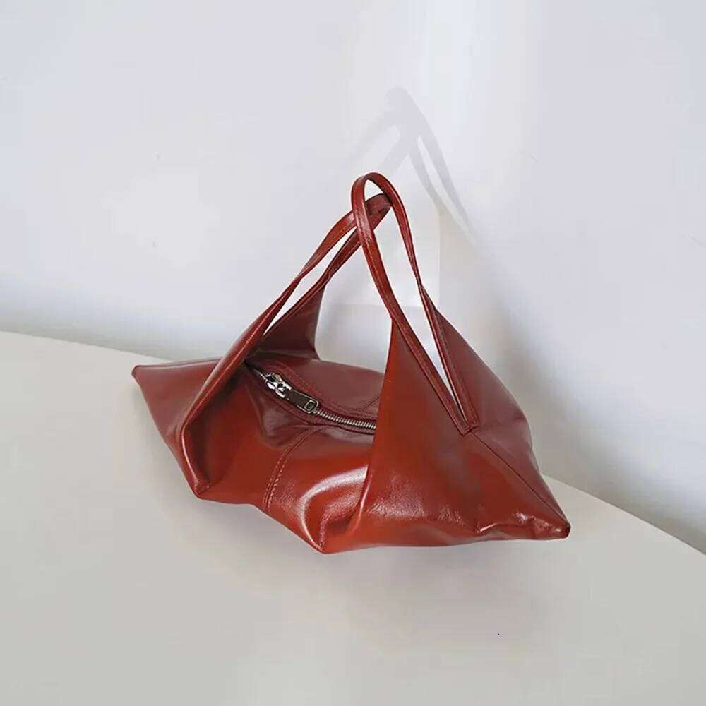 Soft Croissant Crossbody Commuting Vintage Lazy Shoulder Bag Korean Style Hobos Oil Wax Leather Handbag Travel