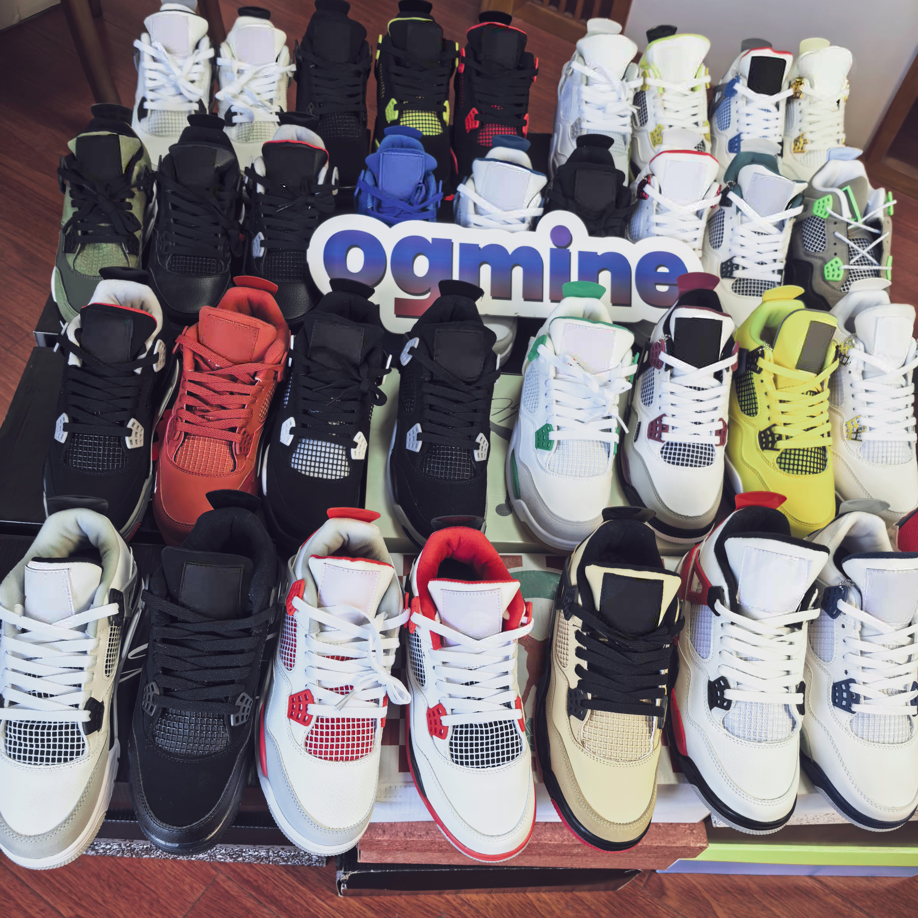 Designer new balck cat sneakers Fear pack White Thunder Military bred reimagined red cement Pine green Craft Photon Dust mens 4 basketball shoes 4s womens trainers