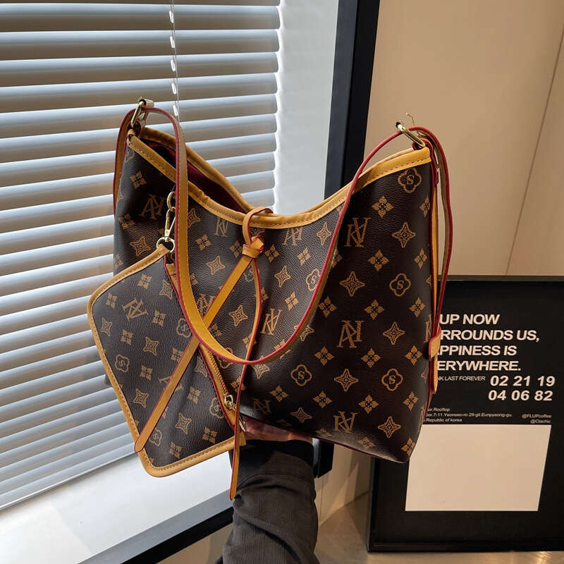 2025 Spring Summer Women's High-end Bucket Fashionable Elegant Large Capacity Versatile Commuter Shoulder Bag for Women