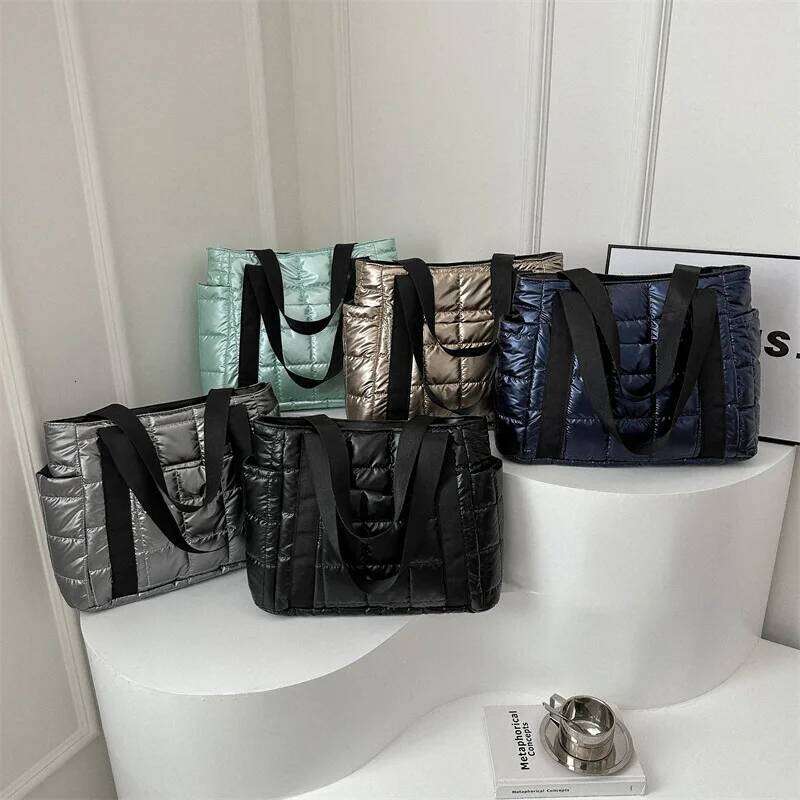 Space Padded Women Shoulder Bags For Winter 2024 Large Capacity Black Handbags Designer Nylon Cotton Warm Tote Solid
