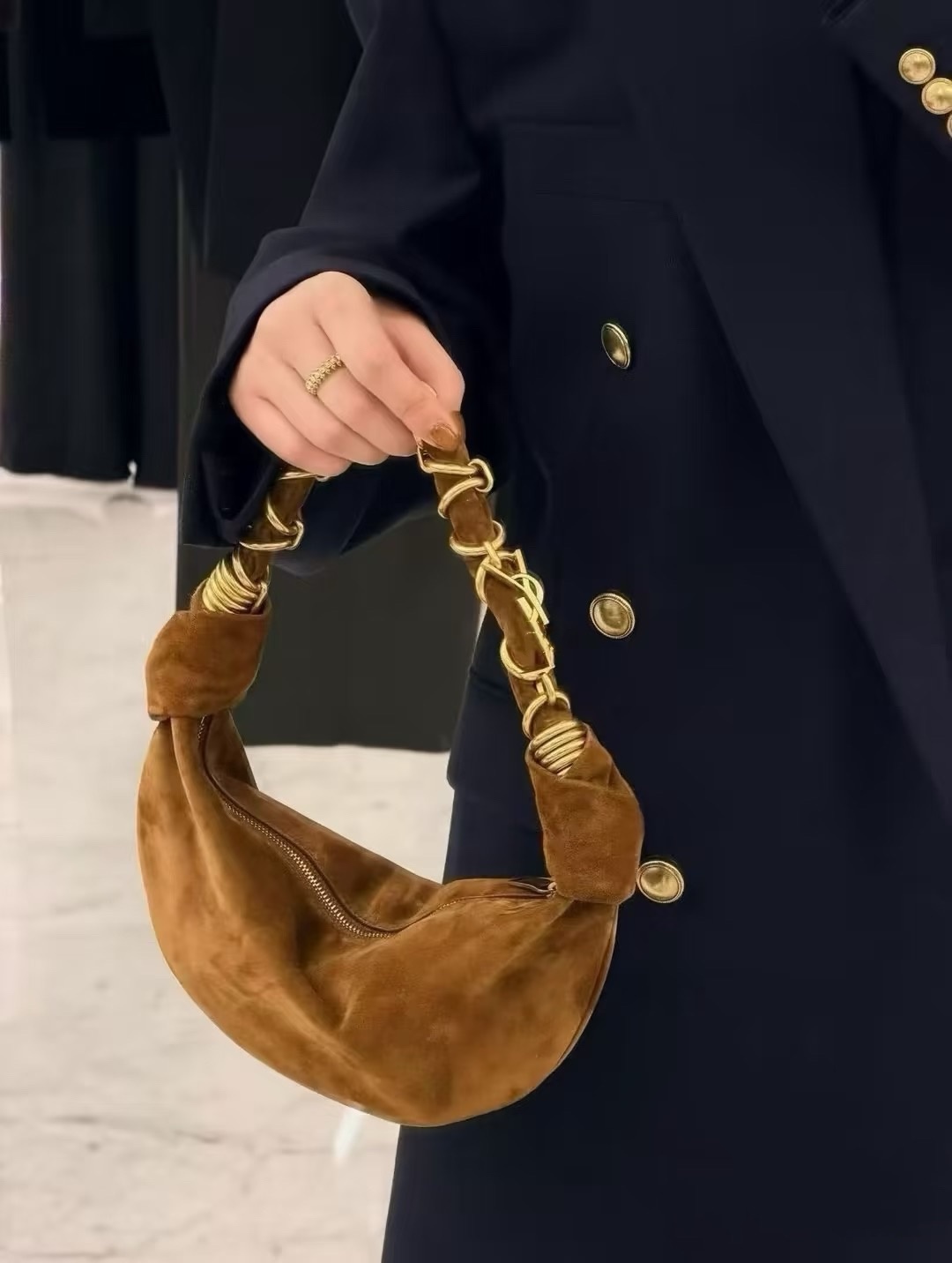 2026 Shoulder Bags High quality designer shoulder crossbody bag 26S5 handbag metal hand wrapped handle designer bag AS862558