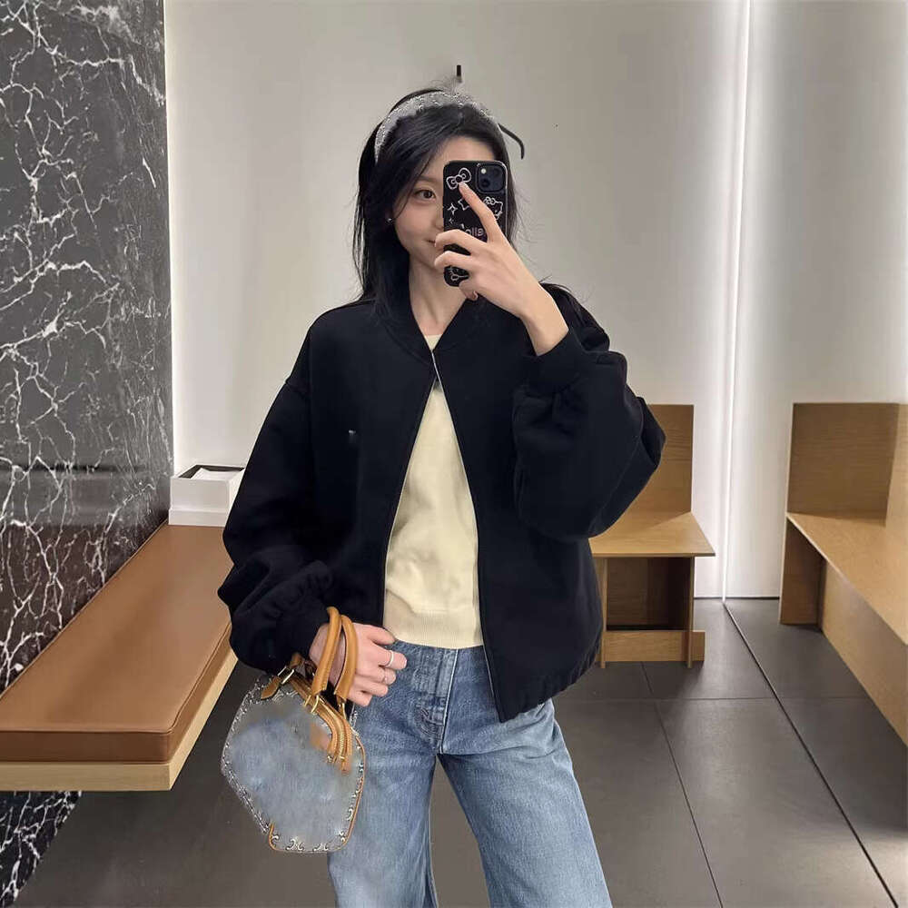 Designer Designer 2025 Winter New CE Retro Gentle Casual Simple Style Zipper Embroidered Logo Sports Jacket Coat 5211 e983