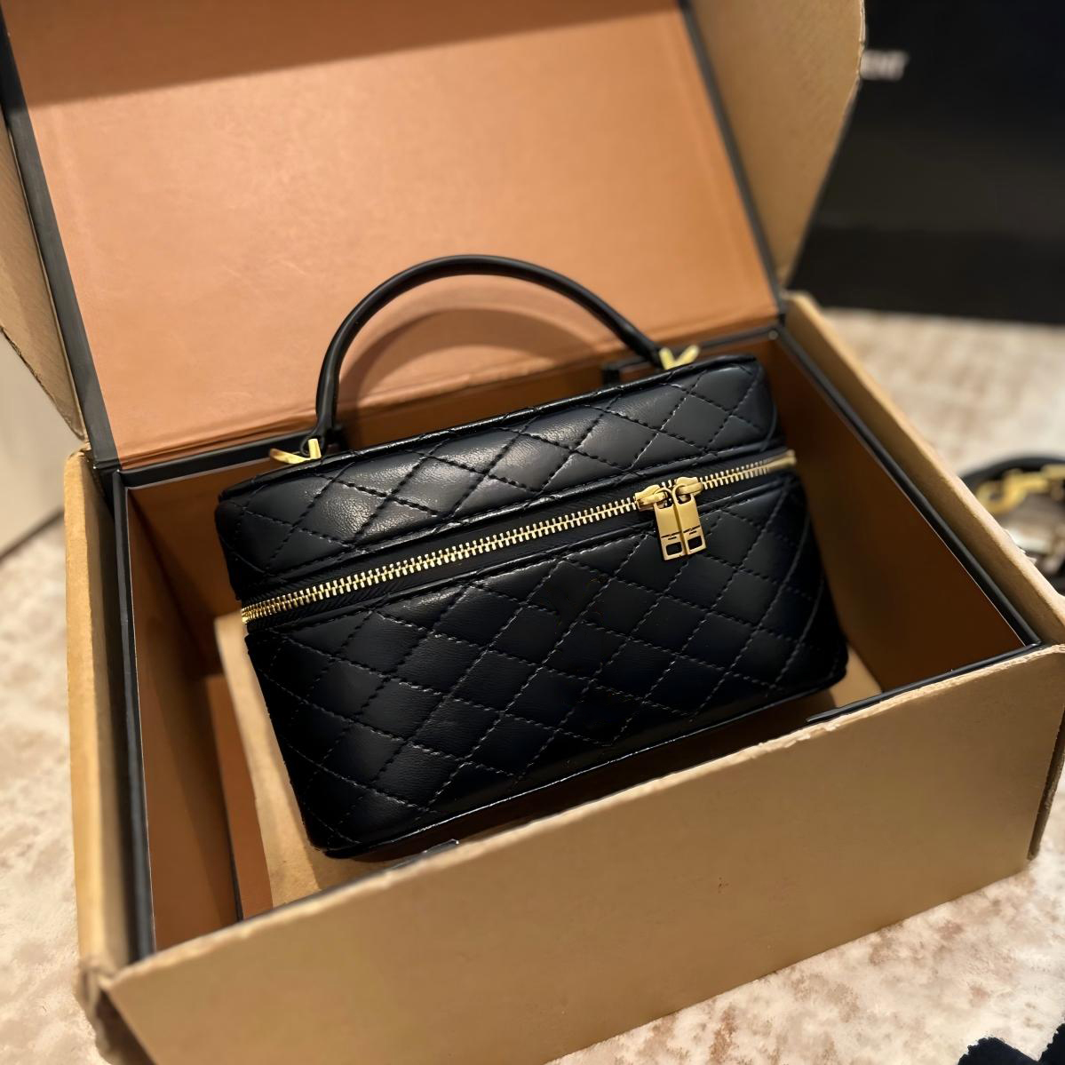 High-quality Gaby Vanity Box Exquisite Makeup Case Bag Genuine leather Purse Diamond Lattice carried by hand or worn crossbody Mini Handbag 7 colors