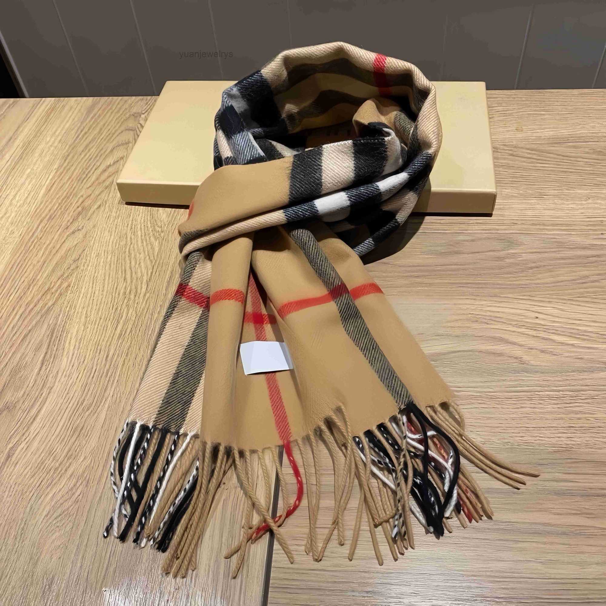 2026 Classic Plaid Women Man Designer Scarf 100 Cashmere Scarves For Winter Warm Womens and mens Long Wraps Size 180x30cm