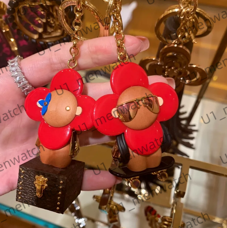 Top Designer Keychains Sunflower Doll Keychain Bag Charms Pendant Accessories Sun flower Doll Car KeyRings Keyring Bags Pendant Christmas Gift