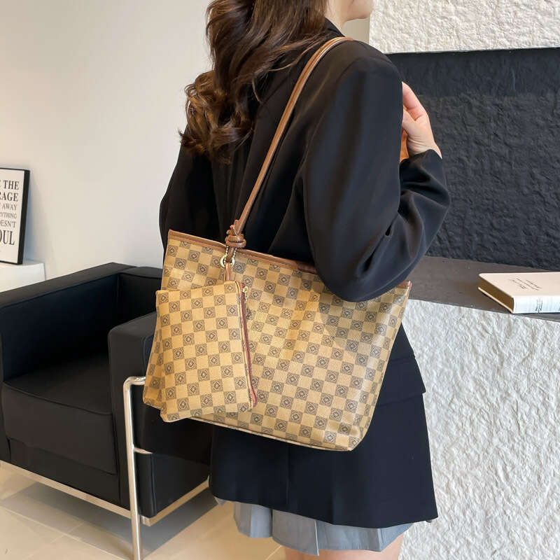 Large Capacity High-End Checkerboard Underarm 2025 New Versatile Fashion Commuter Women's Shoulder Bag Handbag