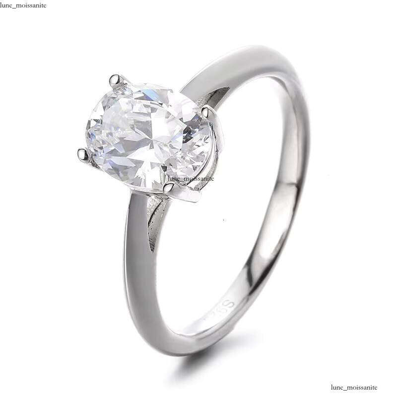 VVS Moissanite Wholesale Women's Fashion Pearlescent Oval Diatomaceous Earth Rhodium Plated 925 Sterling Silver Girls' Ring
