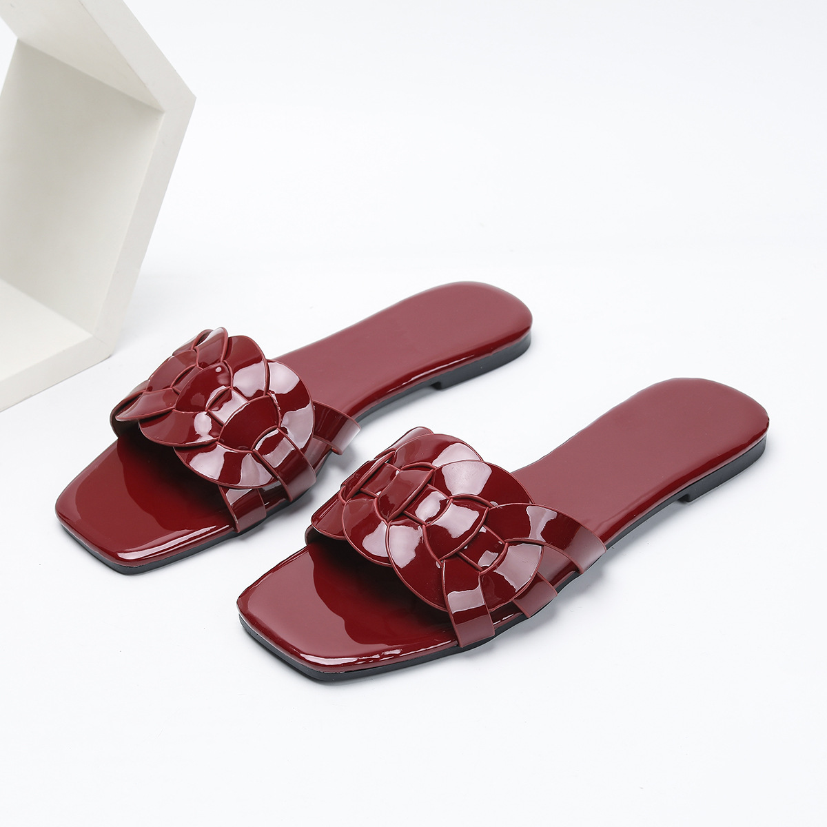Cross-border new style summer outerwear fashionable woven pointed-toe rubber-soled anti-slip open-toe flip-flops Free shipping
