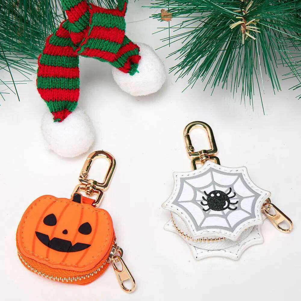 Fashion Personality Pendant Cute Mini Halloween Pumpkin Keychain Exquisite Creative Charm Spider Bag Decoration