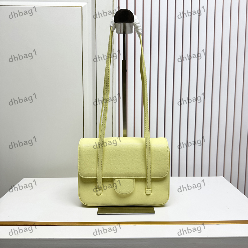 Designer Lady Shoulder Bag Flip Cover Caviar Calfskin Genuine Leather Solid Color Gold Metal Belt Underarm Bags Uxury Handbag Crossbody Makeup Sacoche Wallet 22cm