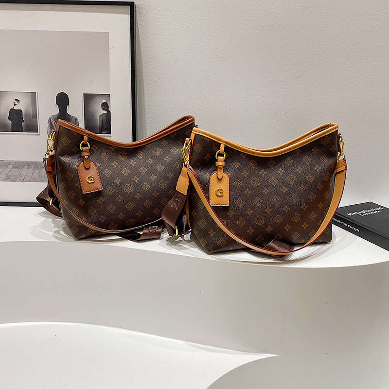 Vintage European and American Floral Print Trendy Single Shoulder 2025 New High-end Casual Commuter Tote Crossbody Women's Bag