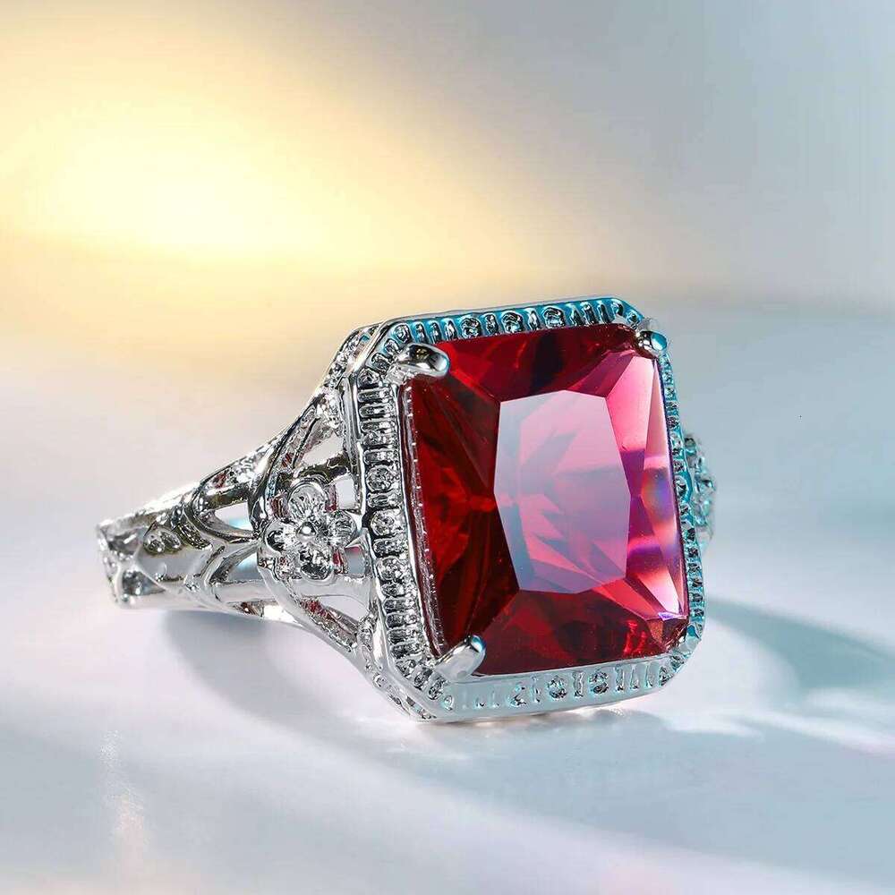 Hollowing Out Carving Flowers Wedding Rings For Women Silver Color Bridal Engagement Ring Red Square Ruby Elegant Luxury Bijoux